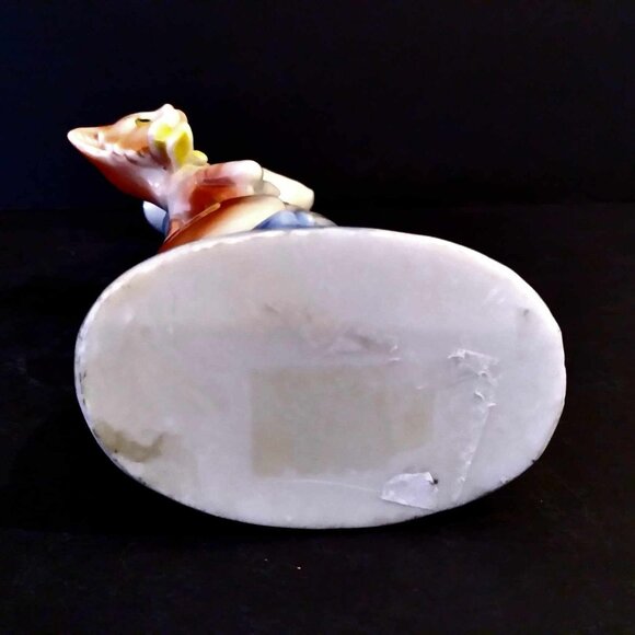 Vintage Collectible Porcelain Cat Vase - Picture 6 of 6